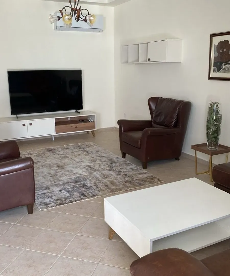 Izdavanje, trosoban stan, 114m², Momišići, Podgorica