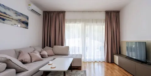 Rent, two bedroom apartment, 67m², Bečići, Budva - image 2