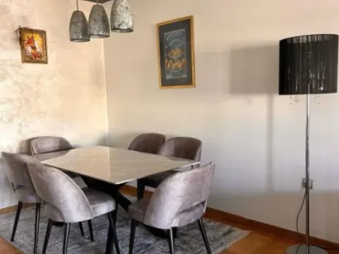 Izdavanje, dvosoban stan, 76m², Blok 5, Podgorica - image 3