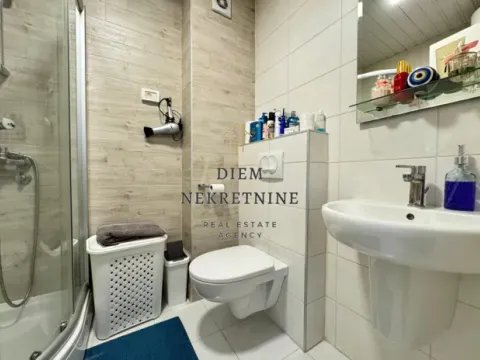 Rent, one bedroom apartment, 47m², City Kej, Podgorica - image 9