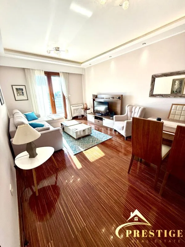 Izdavanje, dvosoban stan, 76m², Gorica C, Podgorica