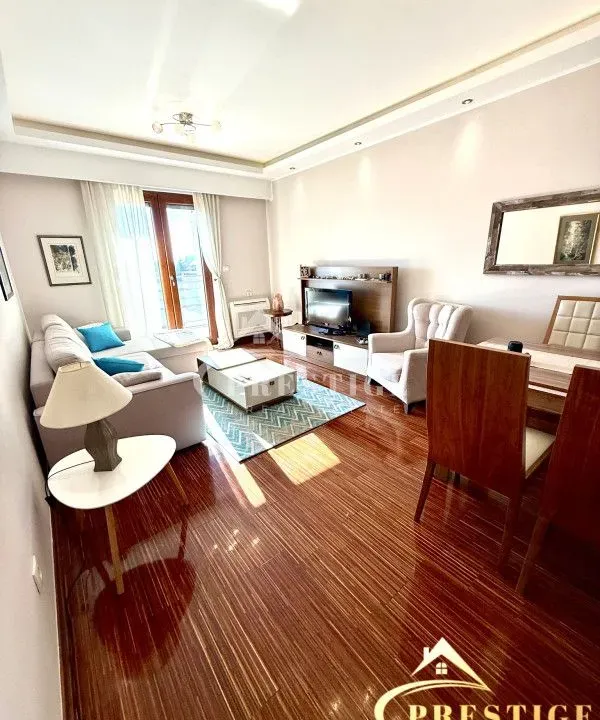 Izdavanje, dvosoban stan, 76m², Gorica C, Podgorica