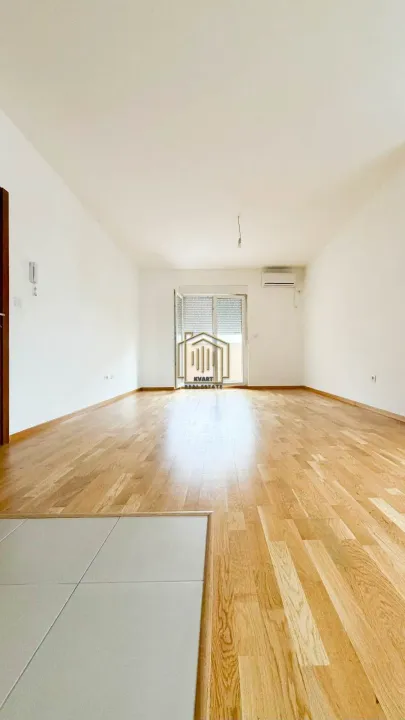 Prodaja, dvosoban stan, 73m², Tuški Put, Podgorica