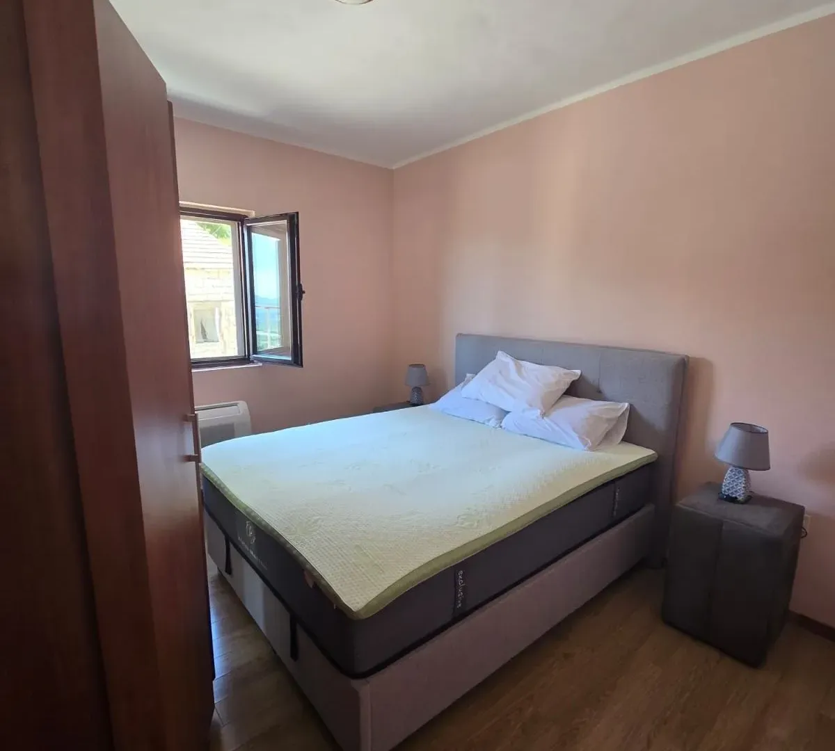 Rent, apartment, 80m², Radovići, Tivat