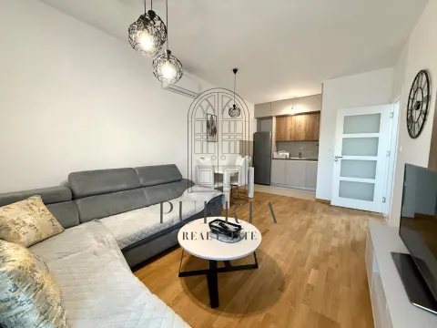 Prodaja, jednosoban stan, 45m², Pobrežje, Podgorica - image 2