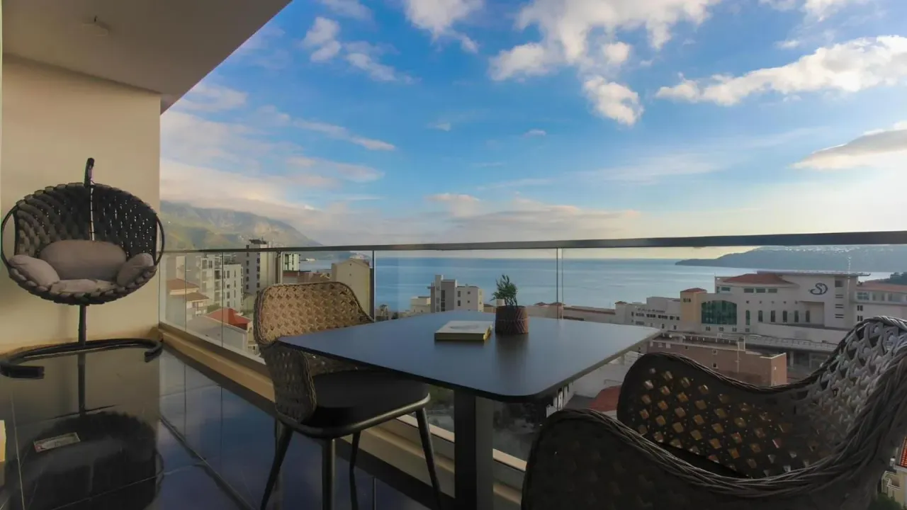 Sale, one bedroom apartment, 50m², Bečići, Budva