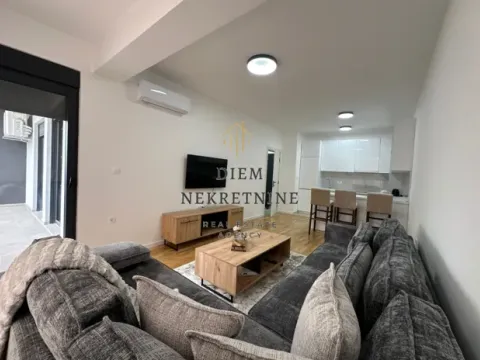 Izdavanje, dvosoban stan, 65m², Stari Aerodrom, Podgorica - image 9