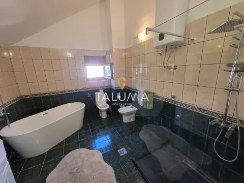 Izdavanje, stan, 300m², Gorica C, Podgorica - image 10