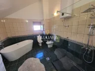 Izdavanje, stan, 300m², Gorica C, Podgorica - image 10