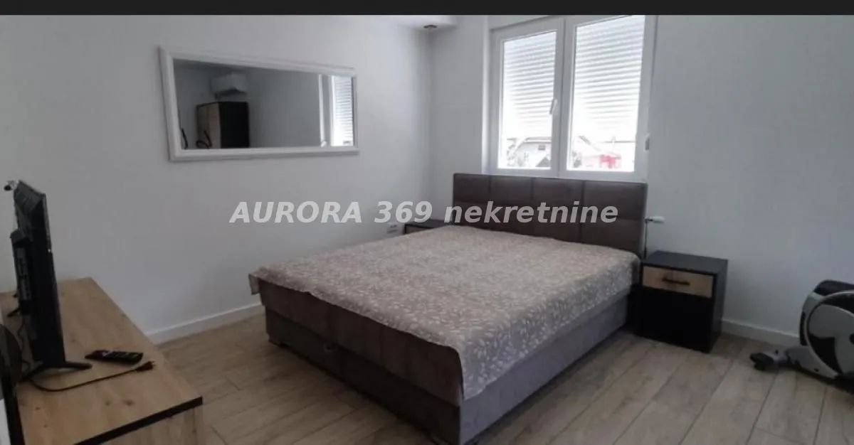 Rent, office space, 350m², Petrovaradin, Novi Sad
