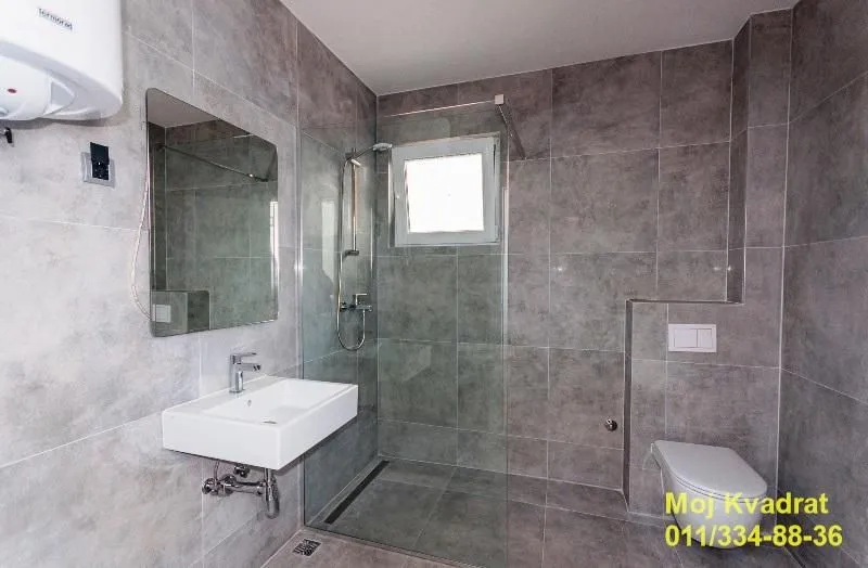 Prodaja, trosoban stan, 92m², Autokomanda, Voždovac Sve Podlokacije