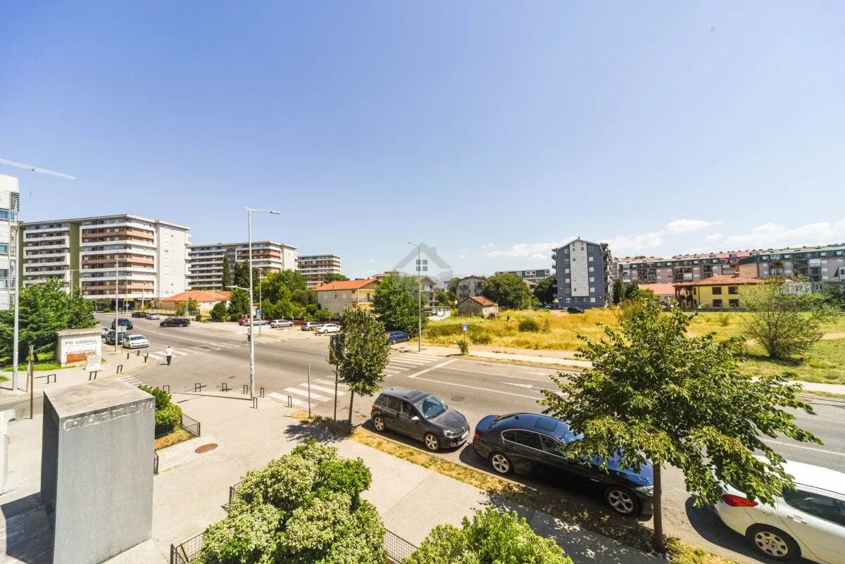 Izdavanje, jednosoban stan, 42m², City Kvart, Podgorica