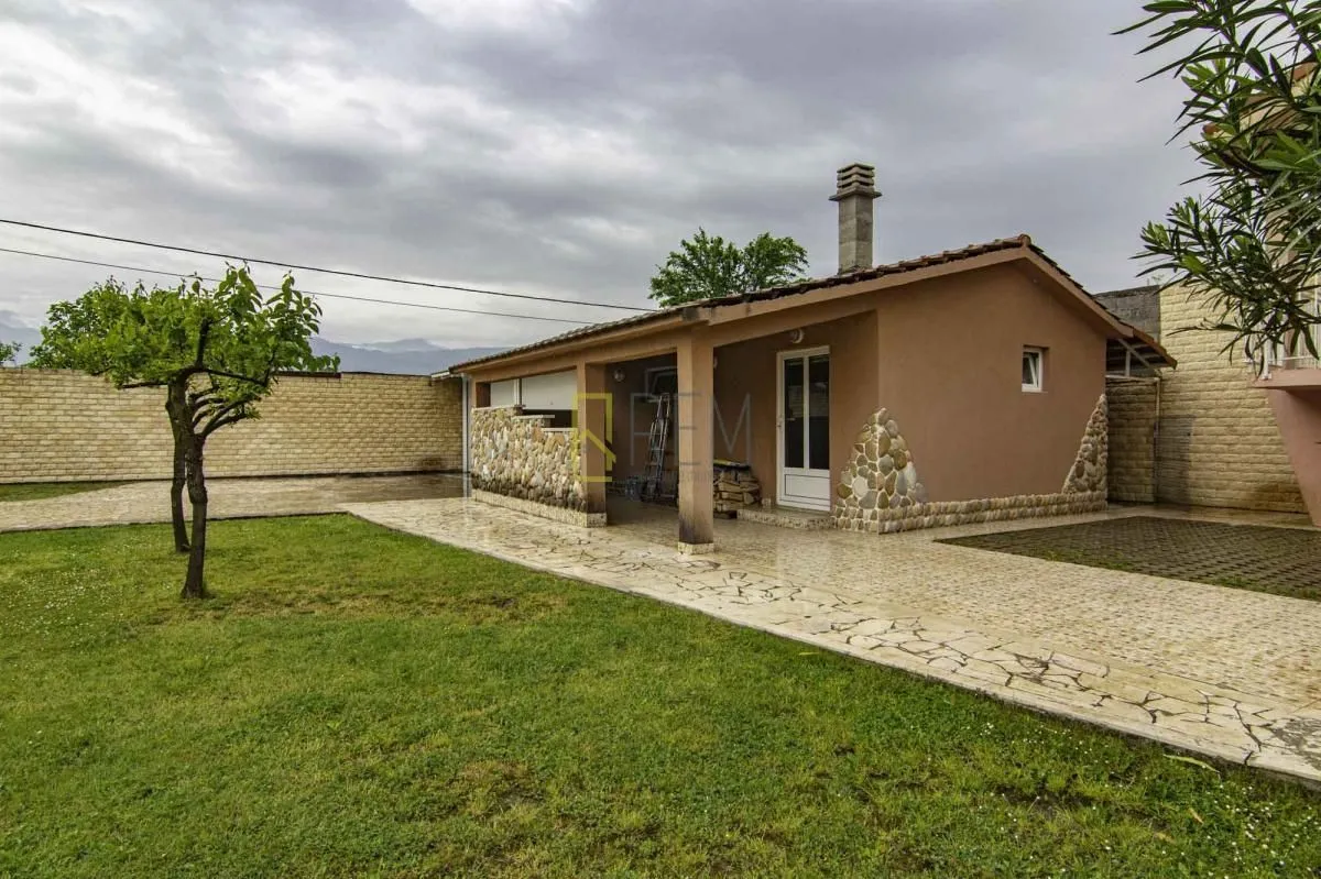 Prodaja, kuća, 400m², Danilovgrad, Crna Gora