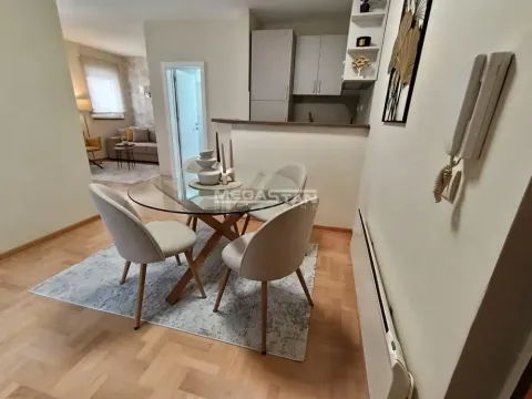 Rent, two bedroom apartment, 54m², Vračar Hram, Vračar Sve Podlokacije - image 7