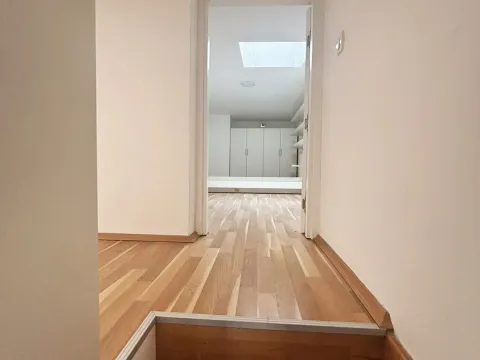 Prodaja, četvorosoban stan, 84m², Lion, Zvezdara Sve Podlokacije - image 9