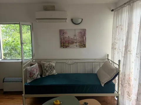 Rent, one bedroom apartment, 50m², Stari Aerodrom, Podgorica - image 2