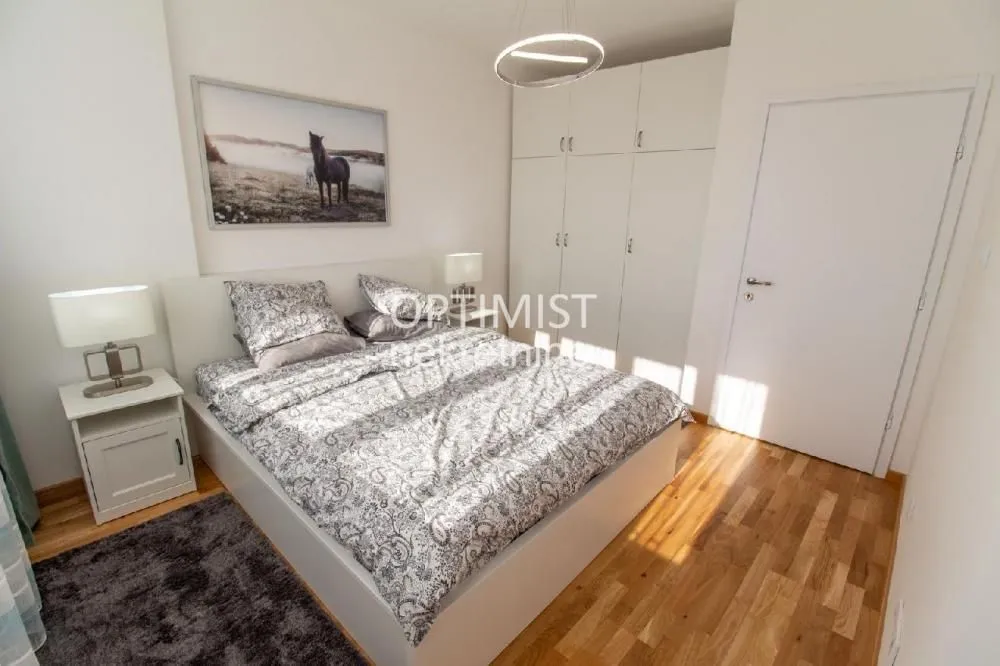 Rent, three bedroom apartment, 65m², Stari Grad, Beograd