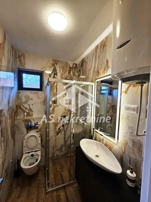 Izdavanje, trosoban stan, 74m², Lekino Brdo, Voždovac Sve Podlokacije