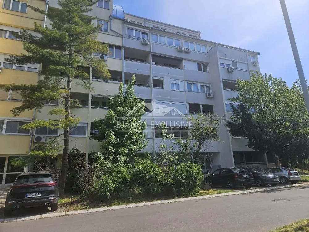 Prodaja, trosoban stan, 77m², Brace Jerković, Voždovac Sve Podlokacije
