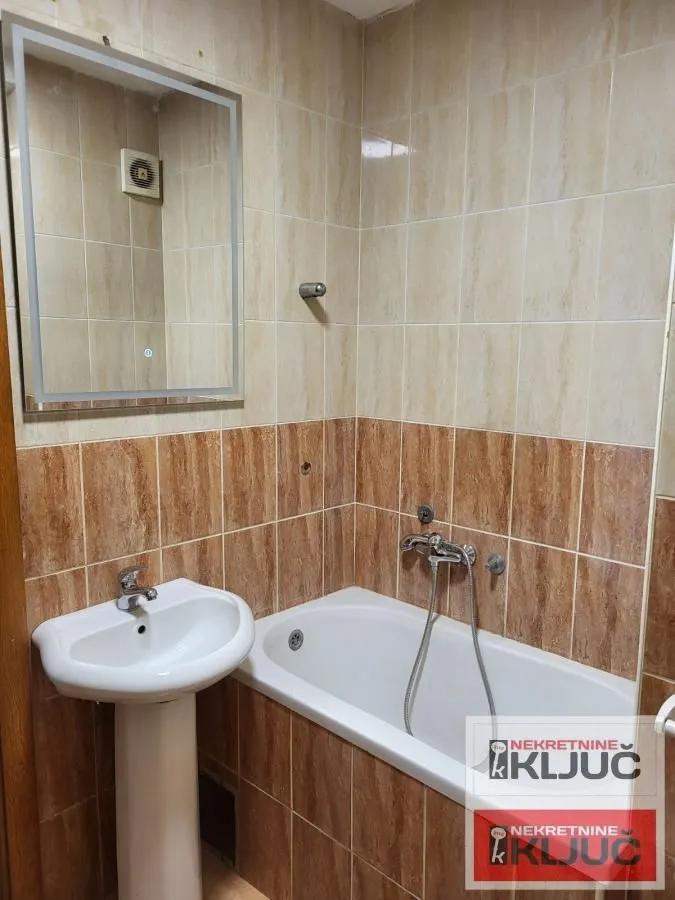 Prodaja, dvosoban stan, 45m², Nova Detelinara, Novi Sad Sve Podlokacije