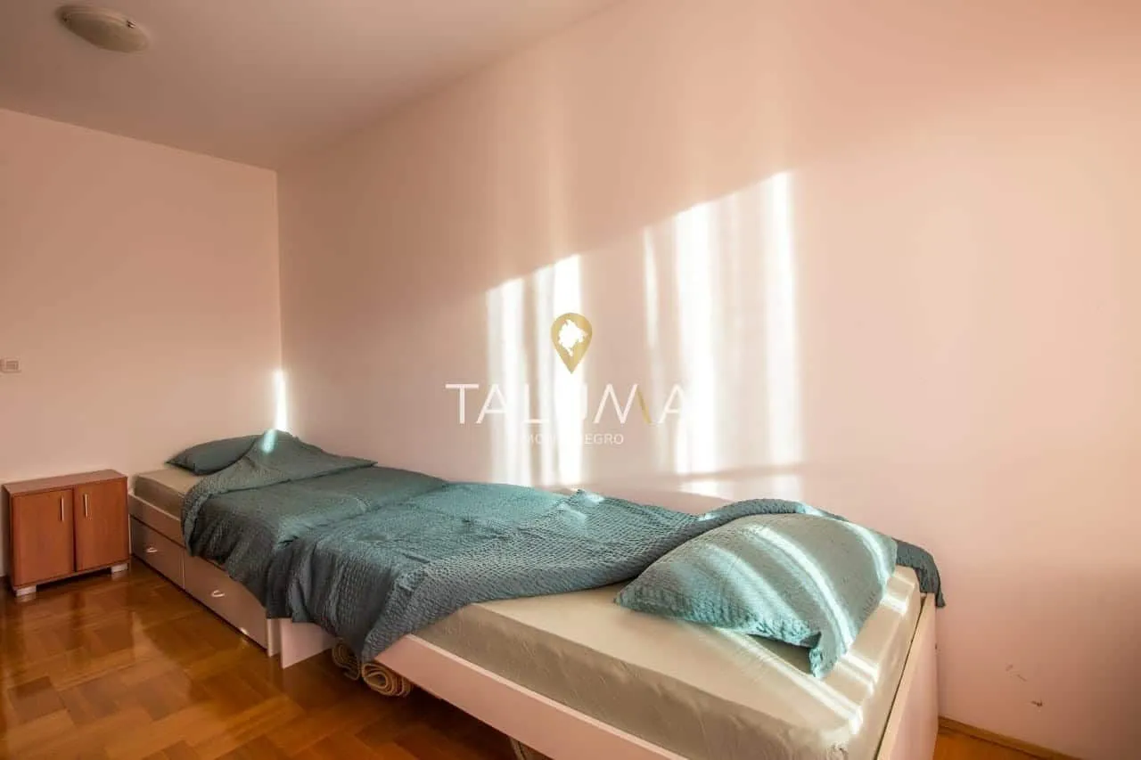 Izdavanje, dvosoban stan, 68m², Preko Morače, Podgorica