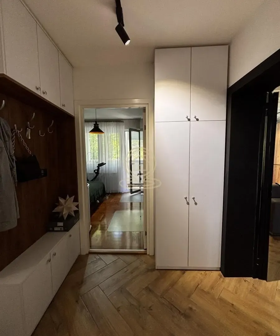 Prodaja, trosoban stan, 75m², Medijana, Niš