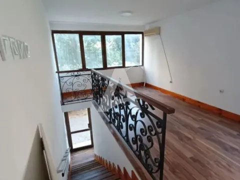 Prodaja, poslovni prostor, 35m², Bar, Crna Gora - image 4