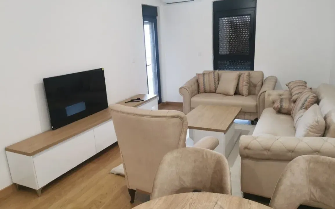 Izdavanje, jednosoban stan, 48m², City Kvart, Podgorica