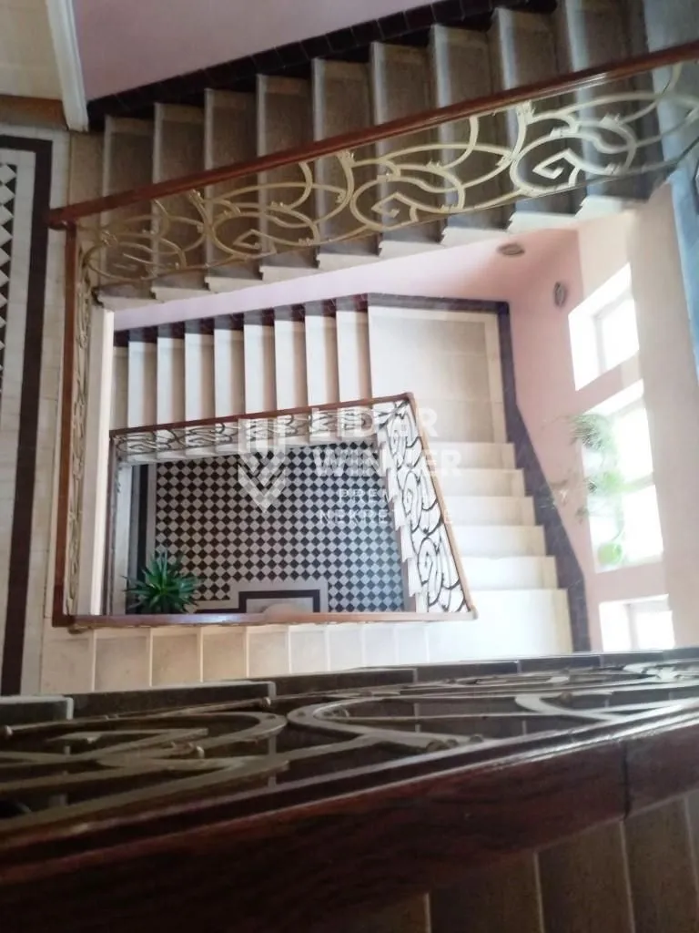 Prodaja, četvorosoban stan, 109m², Zemun Centar, Zemun Sve Podlokacije