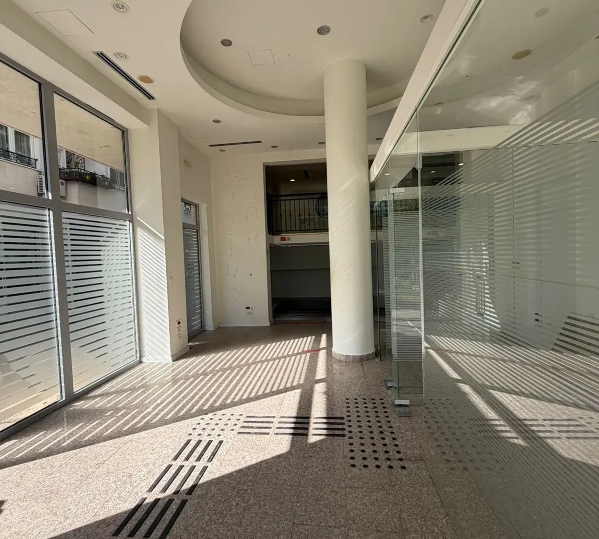 Rent, office space, 145m², Centar, Bar