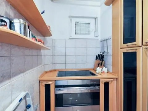 Izdavanje, stan, 204m², Bulbulder, Zvezdara Sve Podlokacije - image 14