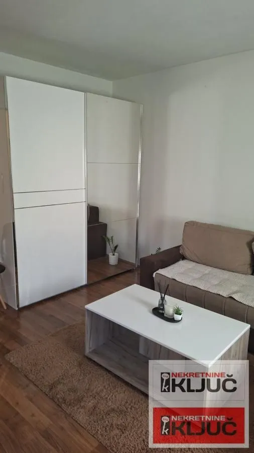 Izdavanje, jednosoban stan, 41m², Bulevar Oslobodjenja, Novi Sad Sve Podlokacije