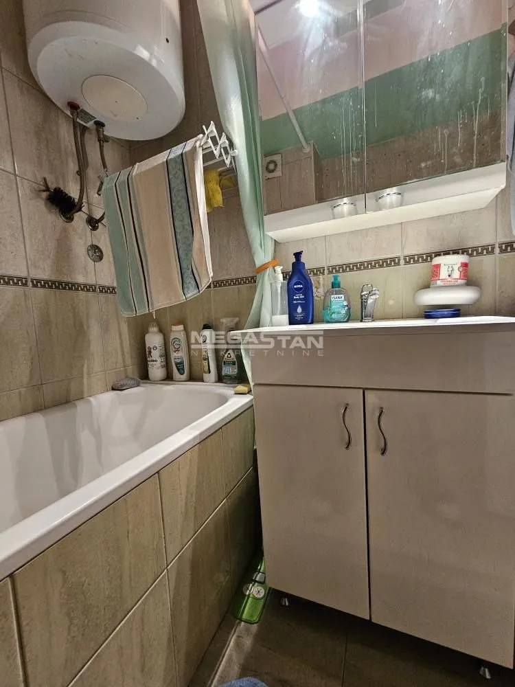 Sale, three bedroom apartment, 69m², Karaburma, Palilula Sve Podlokacije