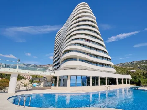 Sale, one bedroom apartment, 73m², Bečići, Budva - image 1