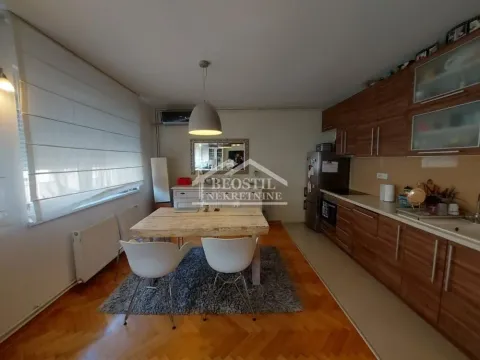 Prodaja, trosoban stan, 74m², Zvezdara Sve Podlokacije, Beograd