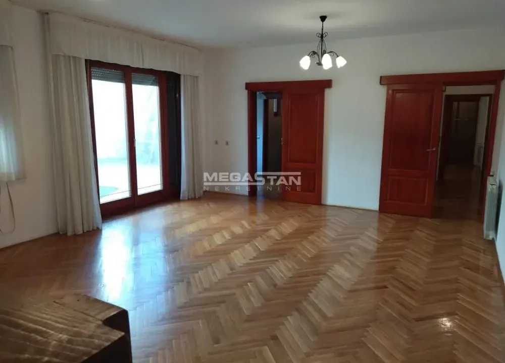 Prodaja, kuća, 542m², Bulbulder, Zvezdara Sve Podlokacije