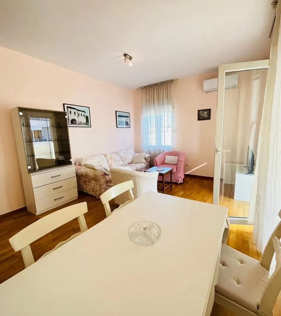 Rent, one bedroom apartment, 50m², City Kvart, Podgorica
