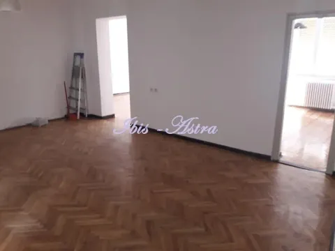 Izdavanje, trosoban stan, 70m², Stari Grad, Beograd - image 5