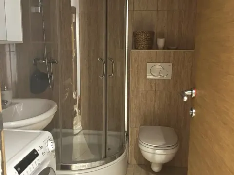 Izdavanje, stan, 65m², Krivi Most, Podgorica - image 10