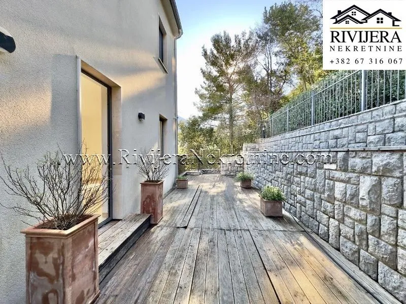Prodaja, dvosoban stan, 161m², Muo, Kotor