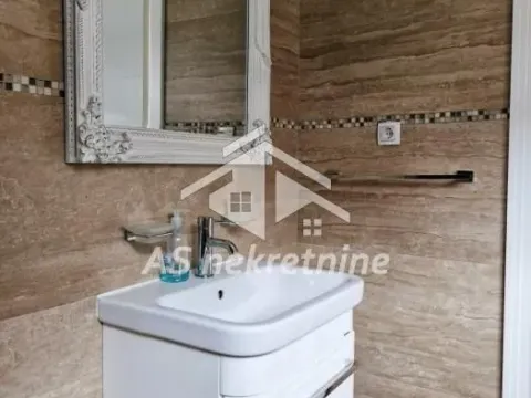 Izdavanje, poslovni prostor, 72m², Kalenić Pijaca, Vračar Sve Podlokacije - image 18