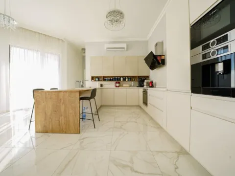 Sale, house, 285m², Kava, Tivat - image 11