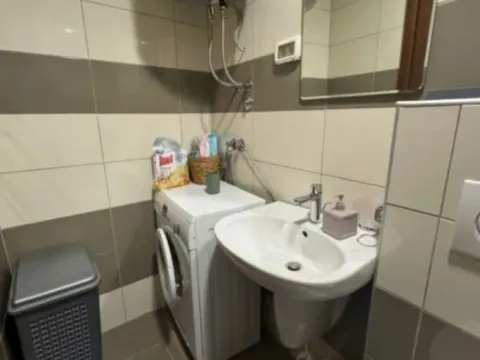 Izdavanje, dvosoban stan, 74m², City Kvart, Podgorica - image 12