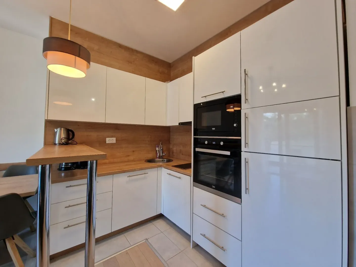 Izdavanje, jednosoban stan, 43m², Bečići, Budva