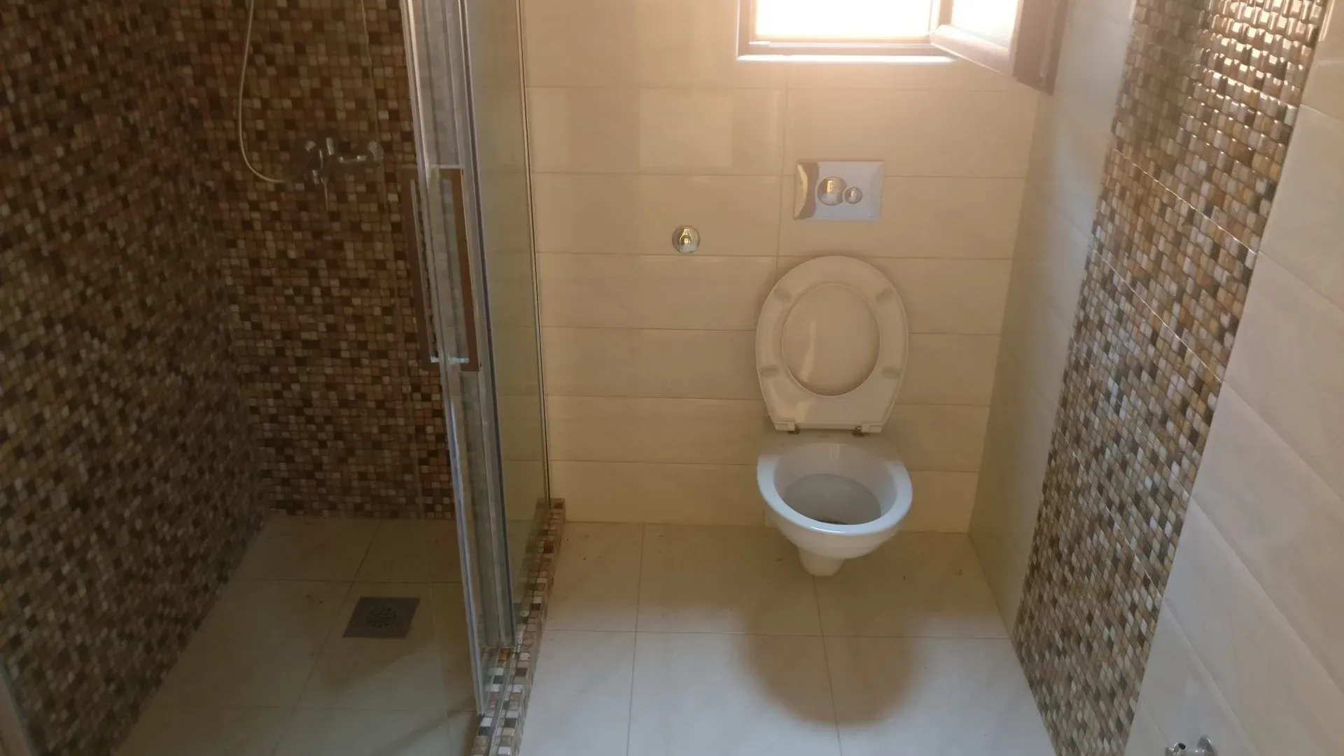 Sale, house, 220m², Šušanj, Bar