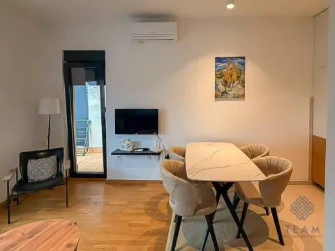 Izdavanje, jednosoban stan, 42m², Blok 9, Podgorica - image 6