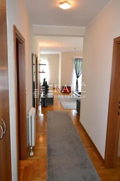 Izdavanje, trosoban stan, 82m², Savski Venac, Beograd - image 6