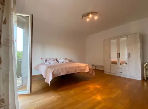 Izdavanje, dvosoban stan, 68m², Zagorič, Podgorica - image 4