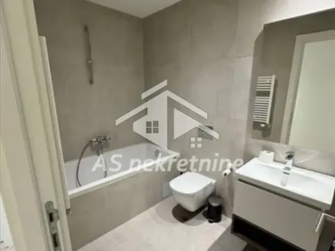 Izdavanje, četvorosoban stan, 110m², Savski Venac, Beograd - image 19