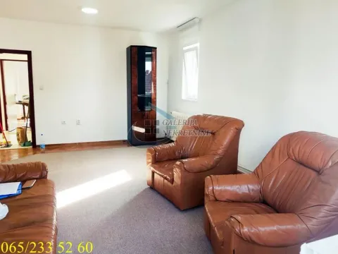 Rent, four bedroom apartment, 135m², Čukarica, Beograd - image 2